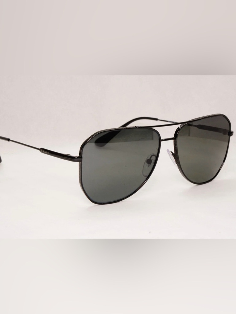 Prada Unique Irregular Aviator Black Sunglasses ⭐️Sold Out⭐️ - Picture 4 of 7